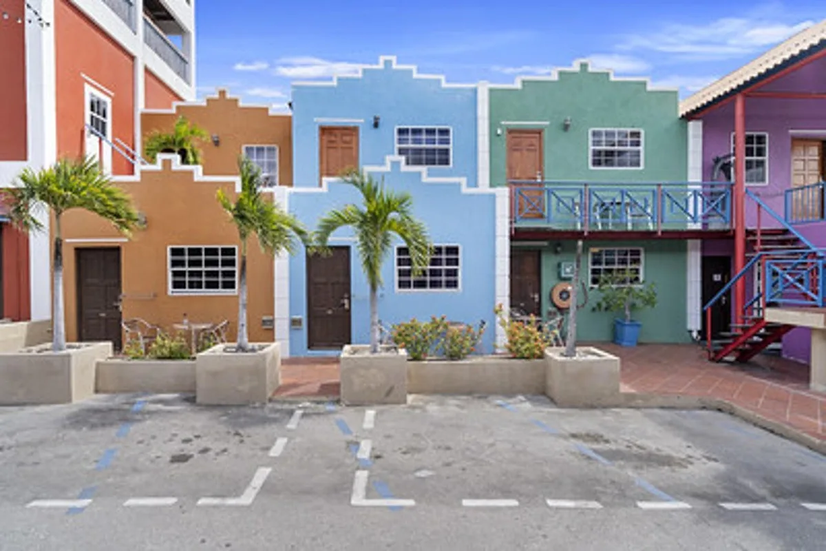 The Ritz Village — hoofdfoto