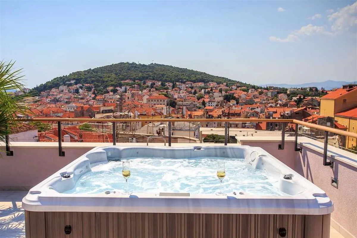 Cornaro Hotel — hoofdfoto
