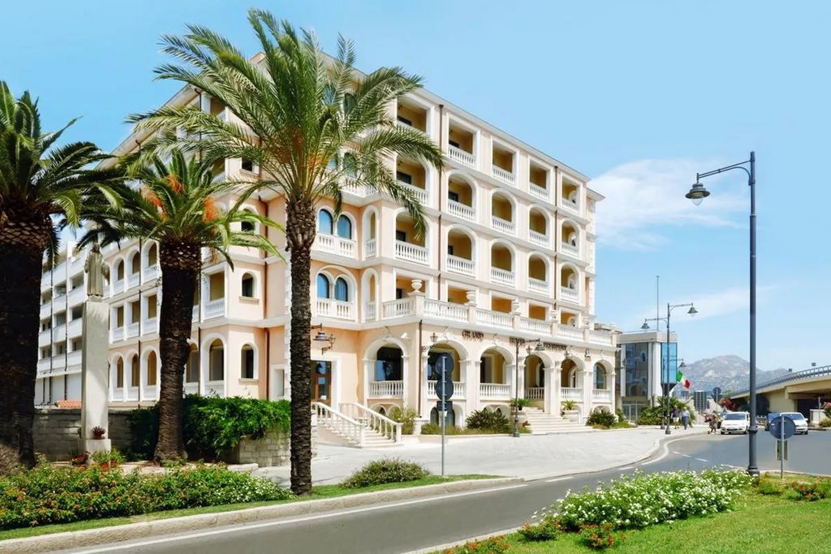 Grand Hotel President, hoofdfoto