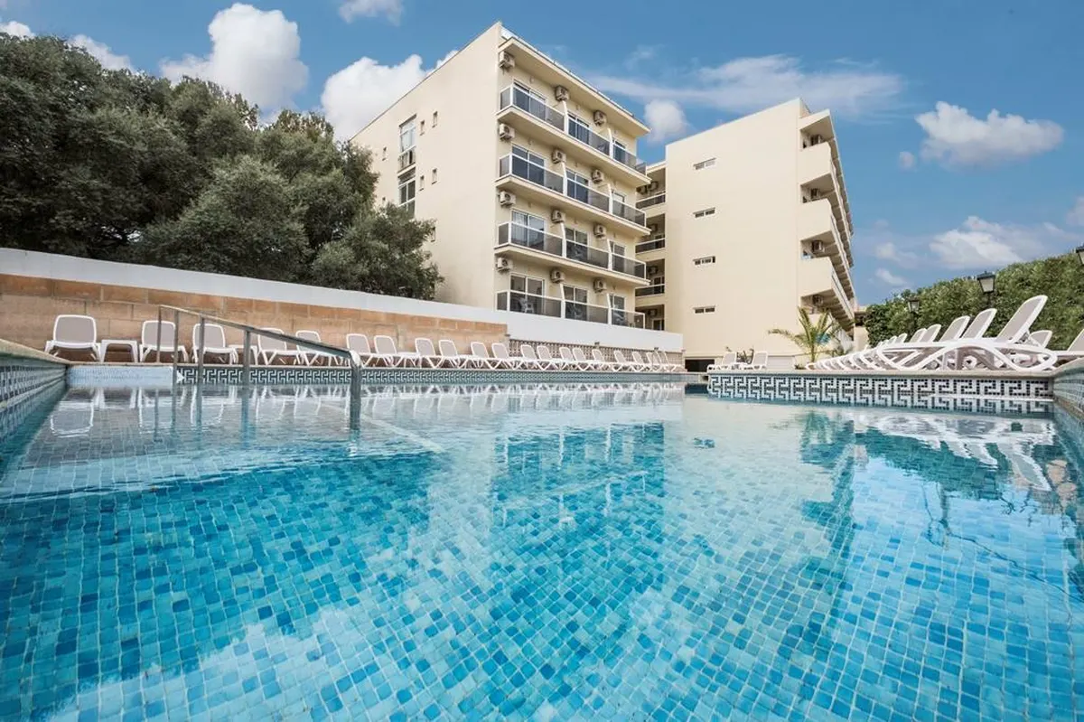Azuline Hotel Bahamas — hoofdfoto