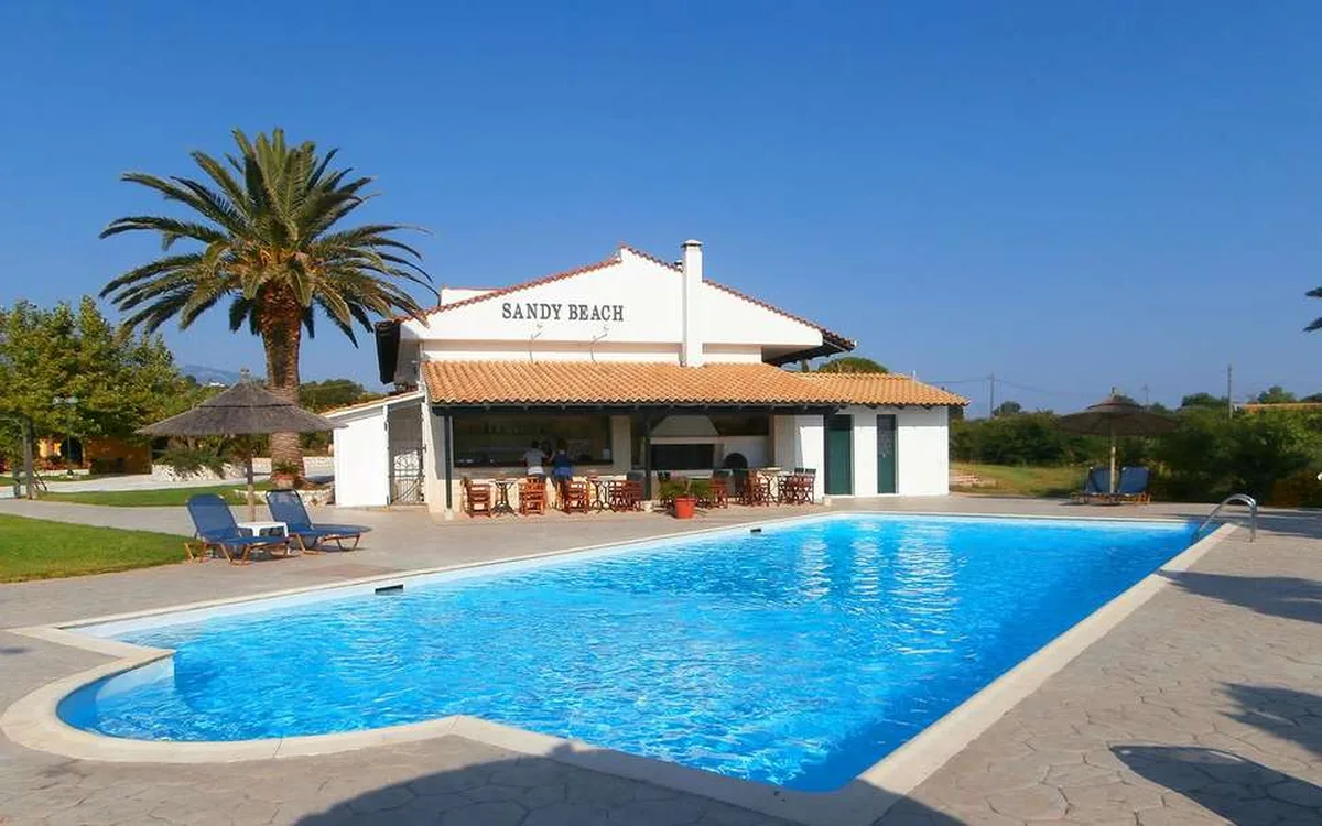 Sandy Beach Villas & Appartementen — hoofdfoto