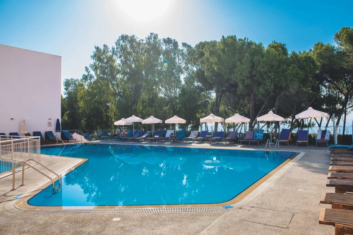Park Beach Hotel — hoofdfoto