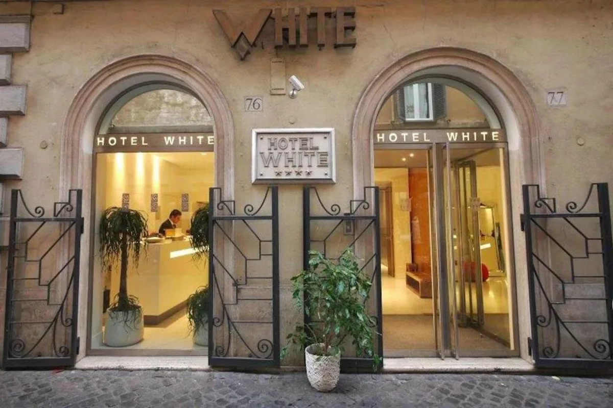 White — hoofdfoto