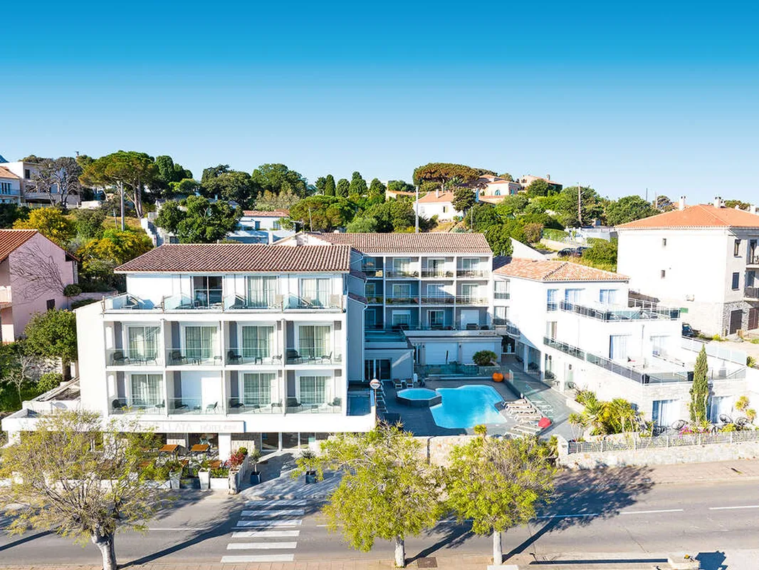 Hotel Revellata — hoofdfoto