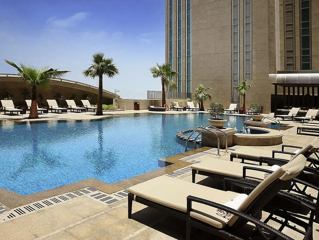 Sofitel Abu Dhabi Corniche — hoofdfoto