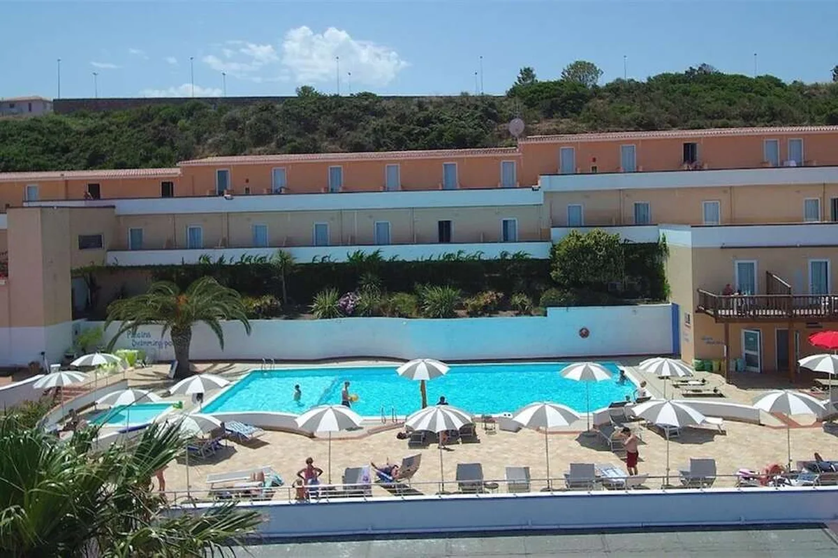 Hotel Pedraladda — hoofdfoto