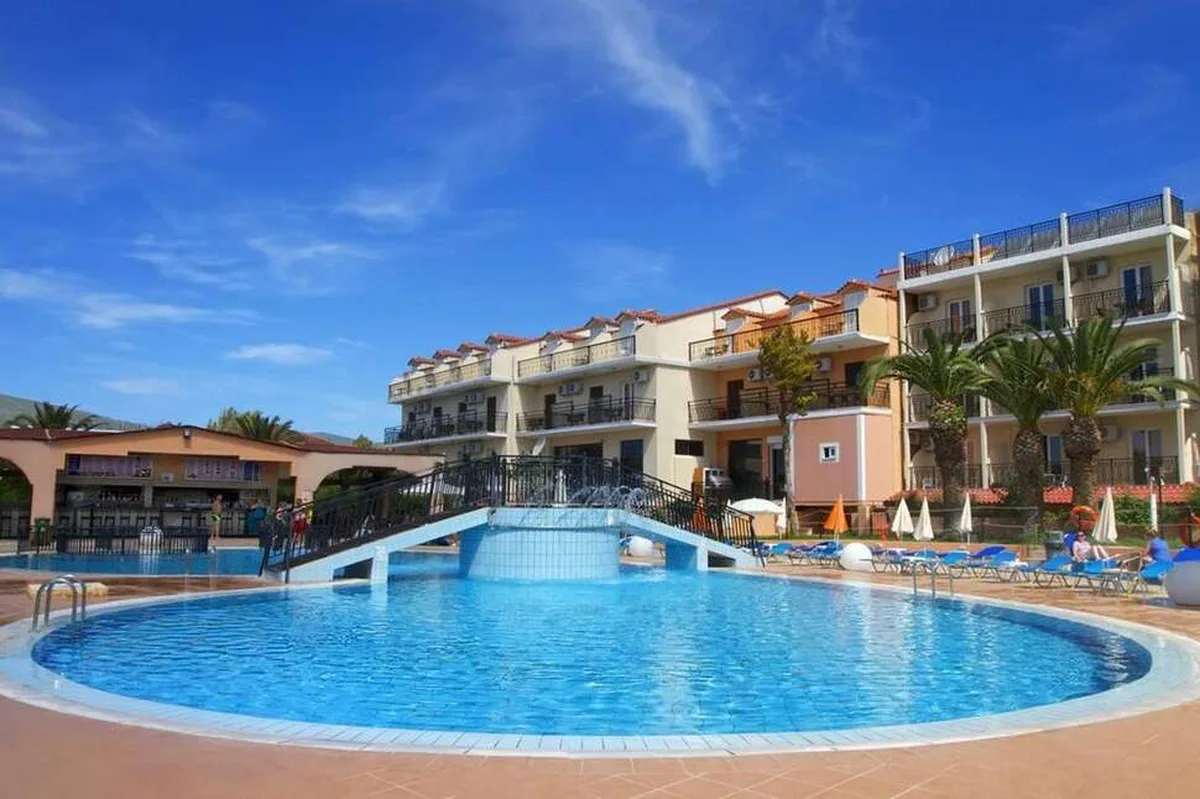 Alexander The Great Aparthotel — hoofdfoto