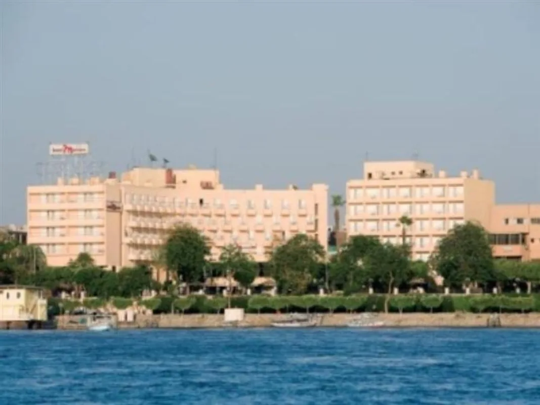 Aracan Eatabe Luxor Hotel — hoofdfoto