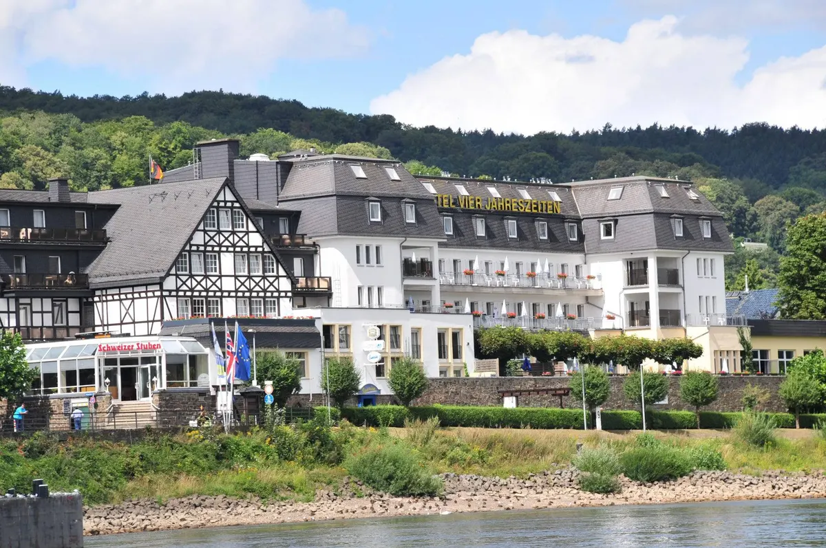 Rheinhotel Vierjahreszeiten — hoofdfoto