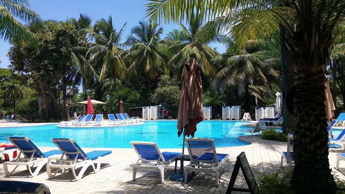 Senegambia Beach — hoofdfoto