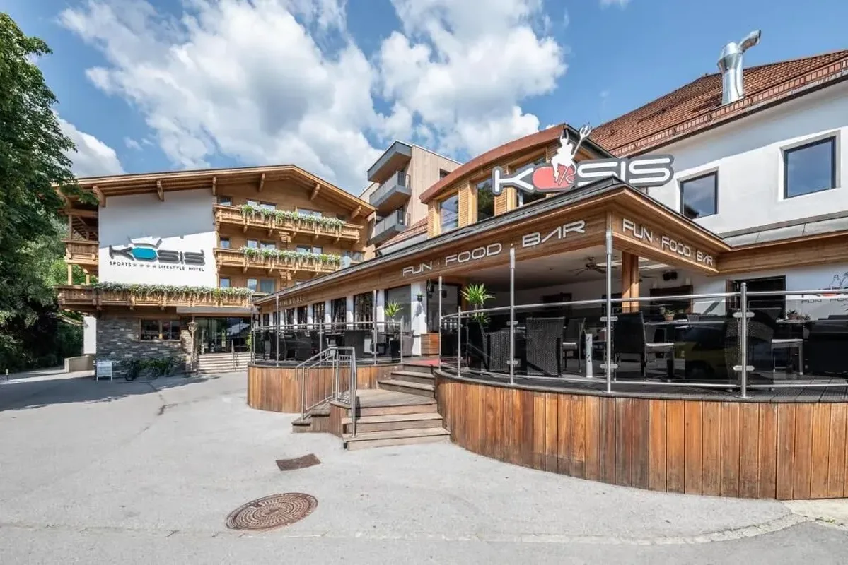 KOSIS Sports Lifestyle Hotel — hoofdfoto