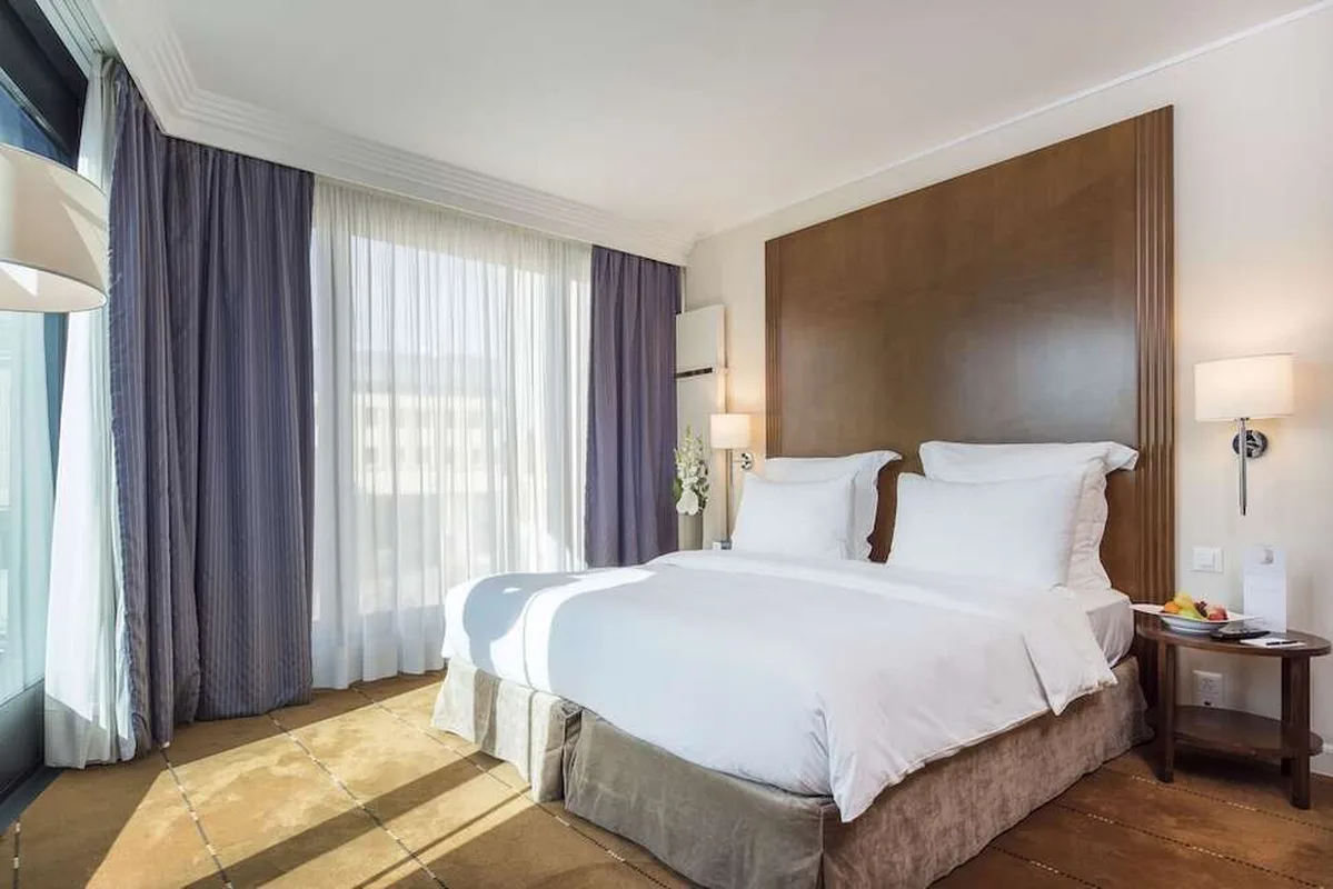 Warwick Geneva — hoofdfoto