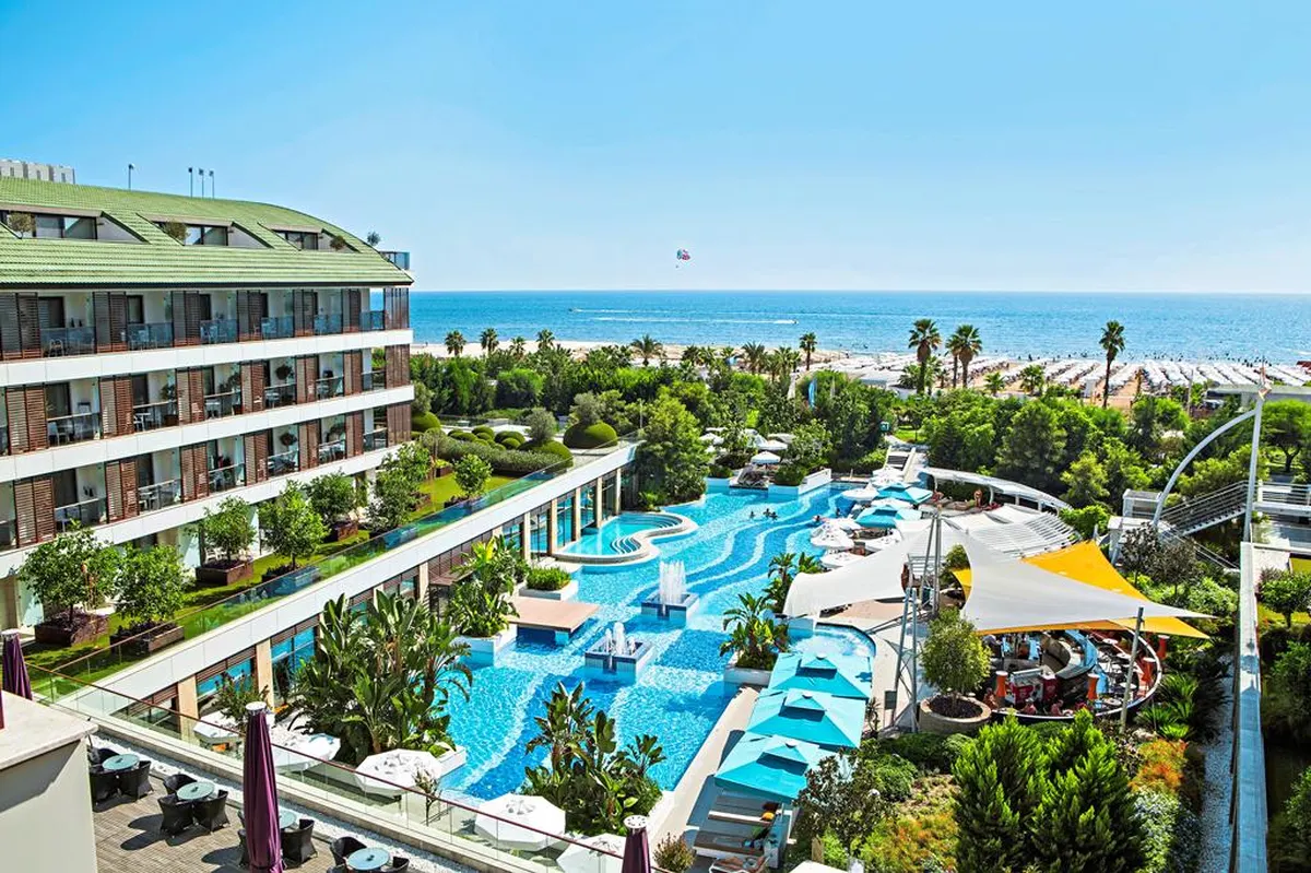 TUI BLUE Side — hoofdfoto