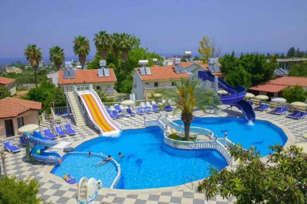 Riverside Garden Resort — hoofdfoto