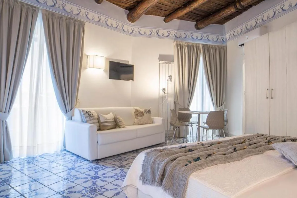 Morelli Suite, hoofdfoto