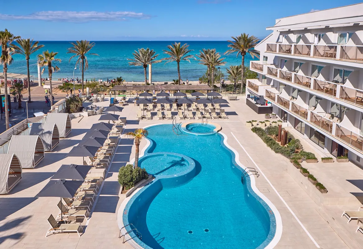 Universal Hotel Neptuno — hoofdfoto