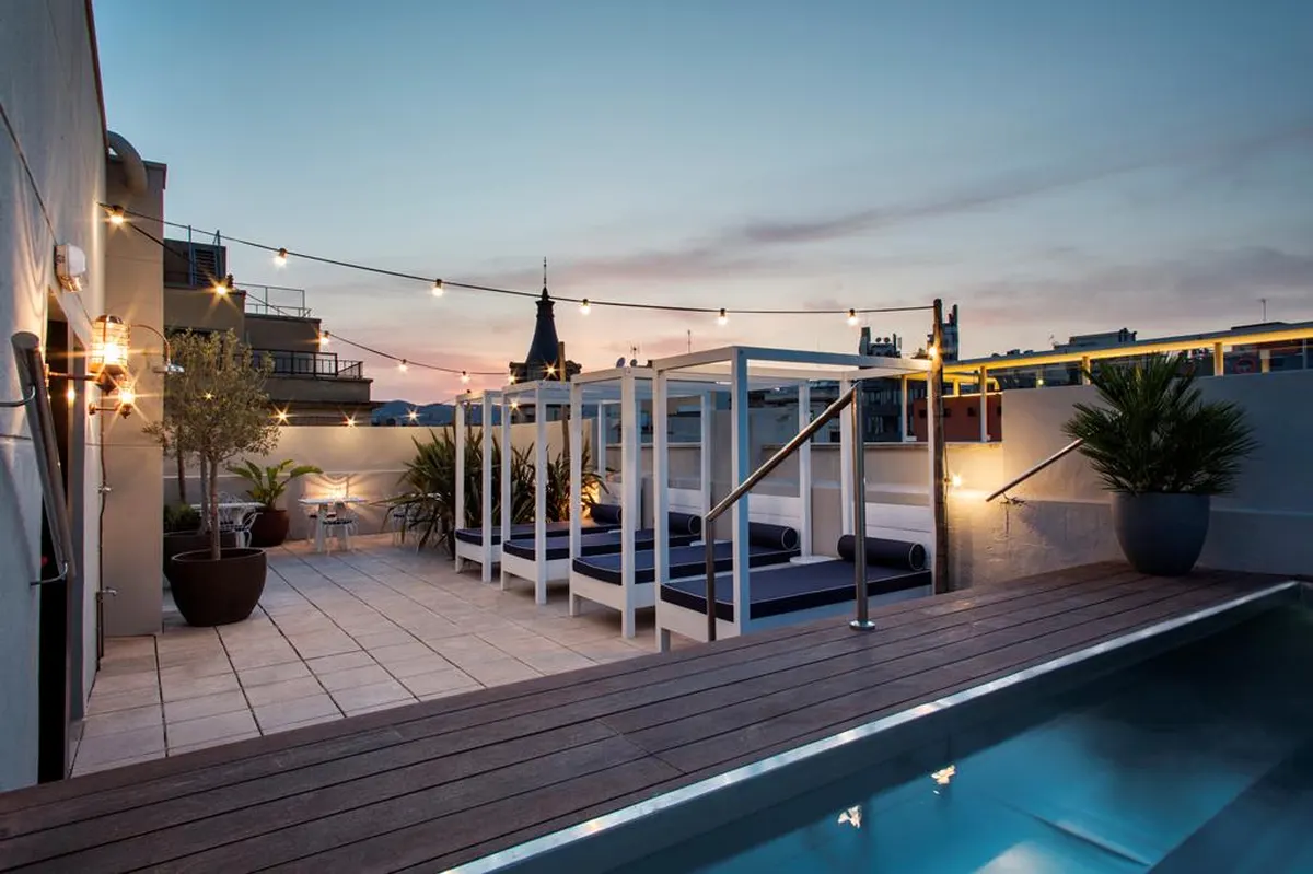 Midmost Barcelona — hoofdfoto