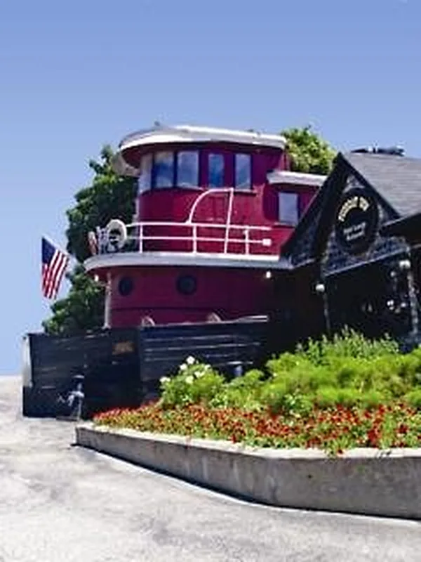 Tugboat Inn — hoofdfoto