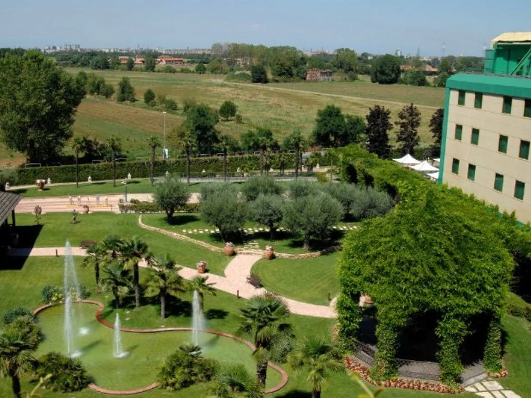 Royal Garden, hoofdfoto