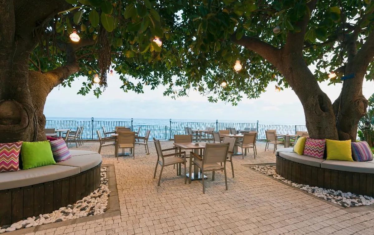 Floria Beach Hotel — hoofdfoto