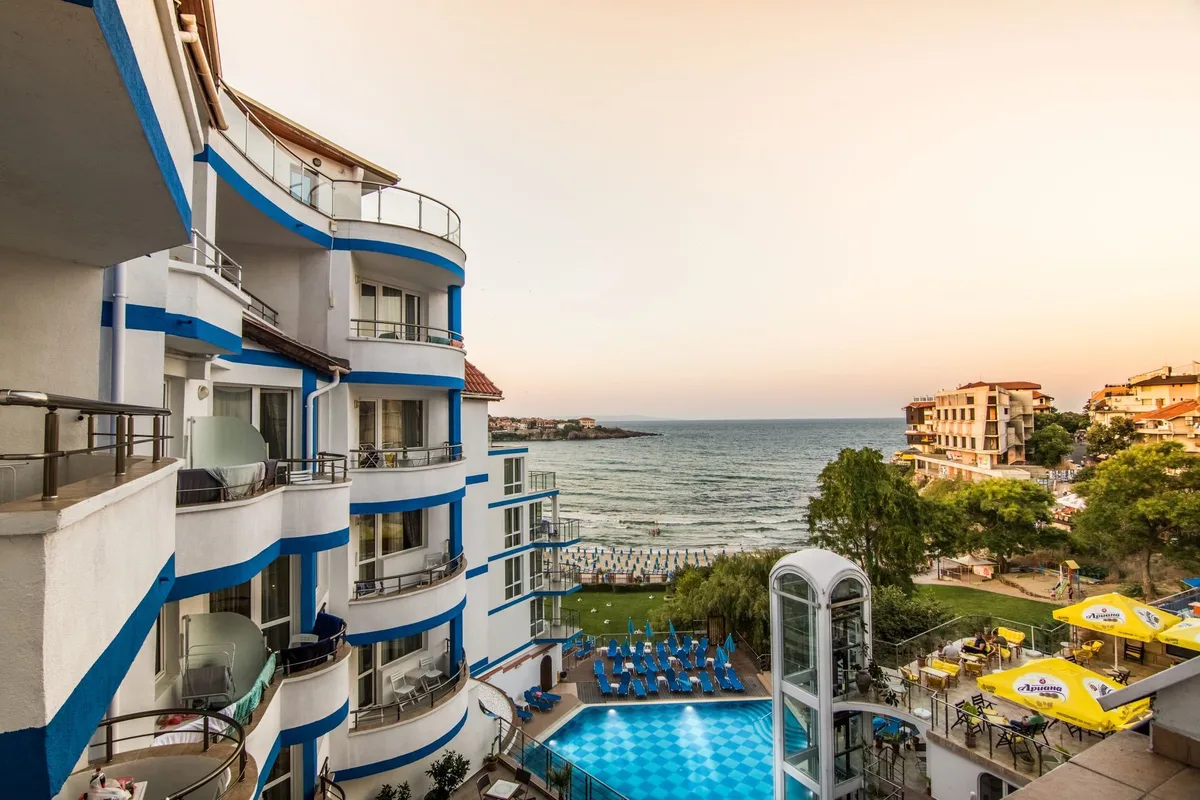 Villa List, hoofdfoto
