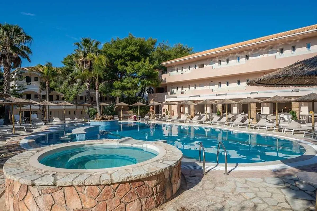 Hotel Vasilikos Beach — hoofdfoto