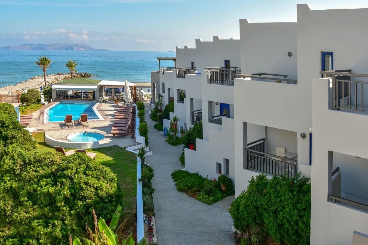 Yria Beach Hotel — hoofdfoto