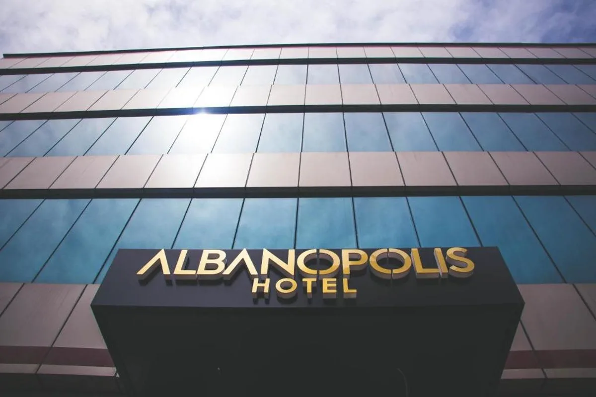 Albanopolis Hotel — hoofdfoto