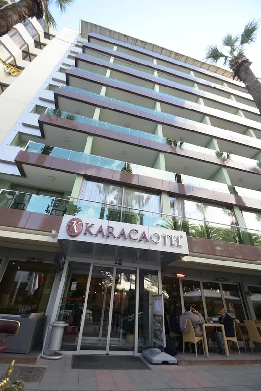 Karaca, hoofdfoto