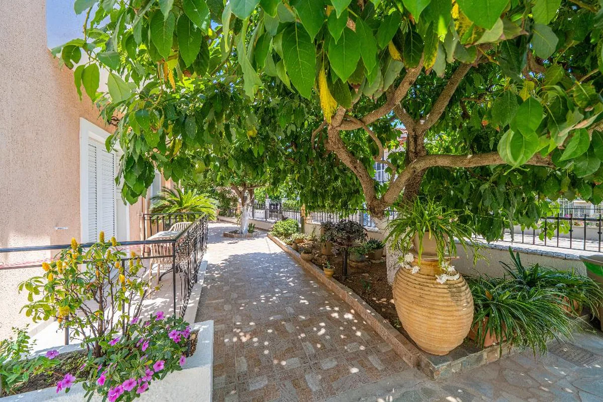 Dionysios Studios — hoofdfoto