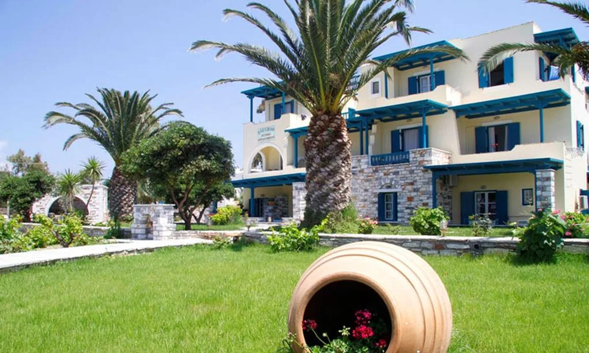 Paradiso Studios & Apartments — hoofdfoto