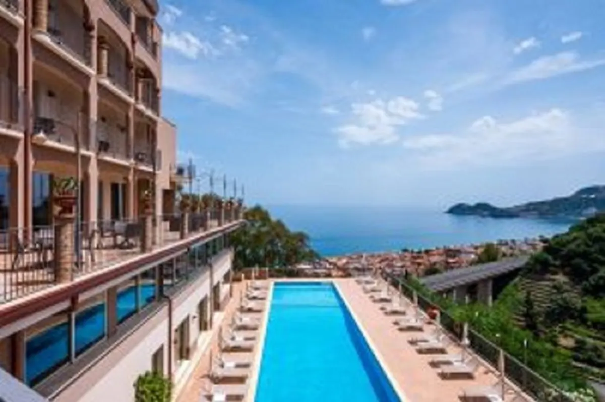 Hotel Antares — hoofdfoto