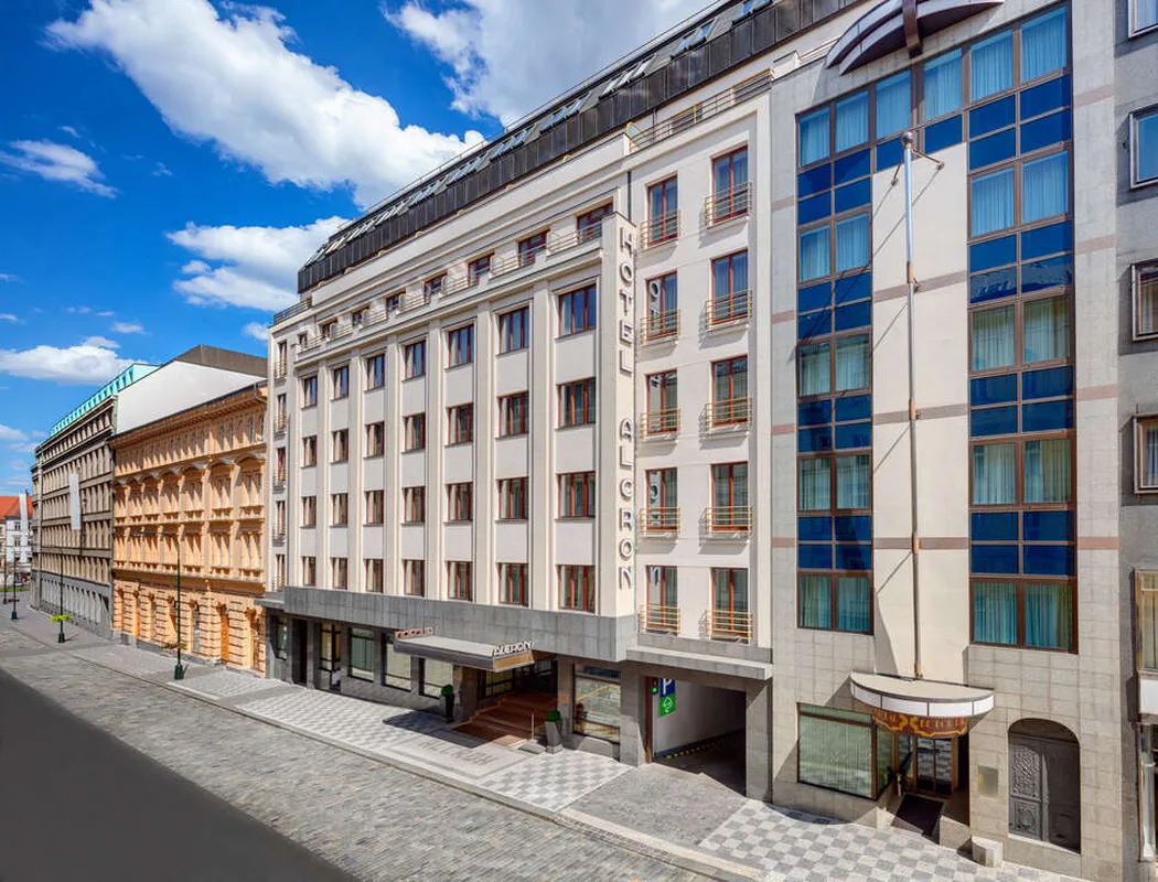 Almanac X Alcron Prague — hoofdfoto