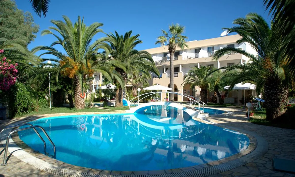 3 Stars Hotel Village — hoofdfoto