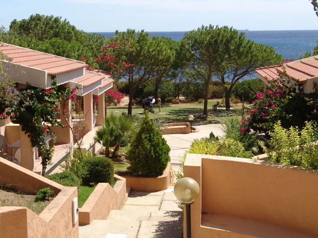 Appartementen Villaggio Porto Corallo — hoofdfoto