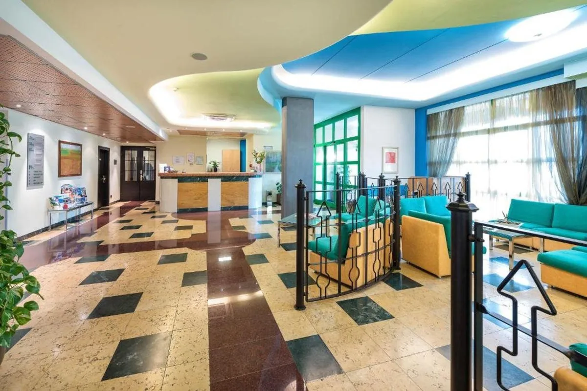 West Point Airport Hotel — hoofdfoto