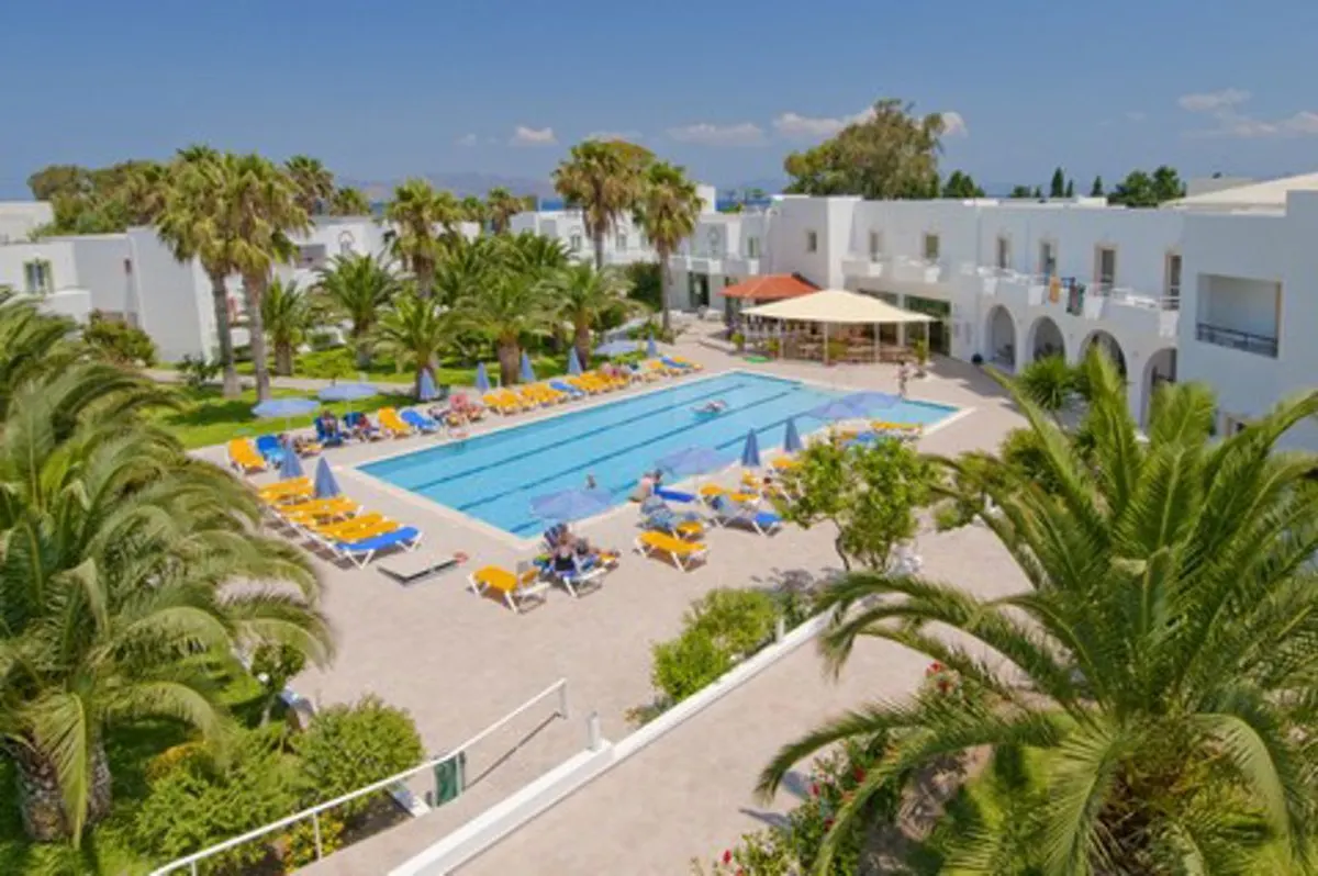 Alexandra Beach Aparthotel — hoofdfoto