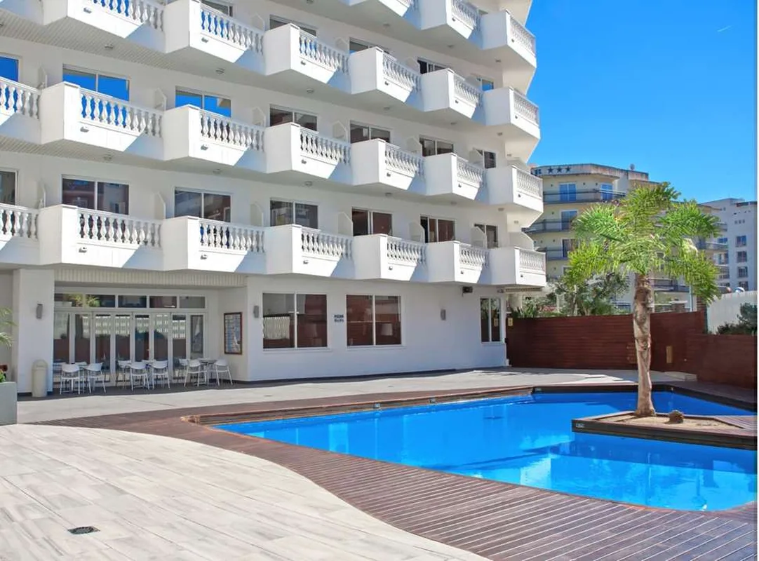 Hotel Bernat II — hoofdfoto