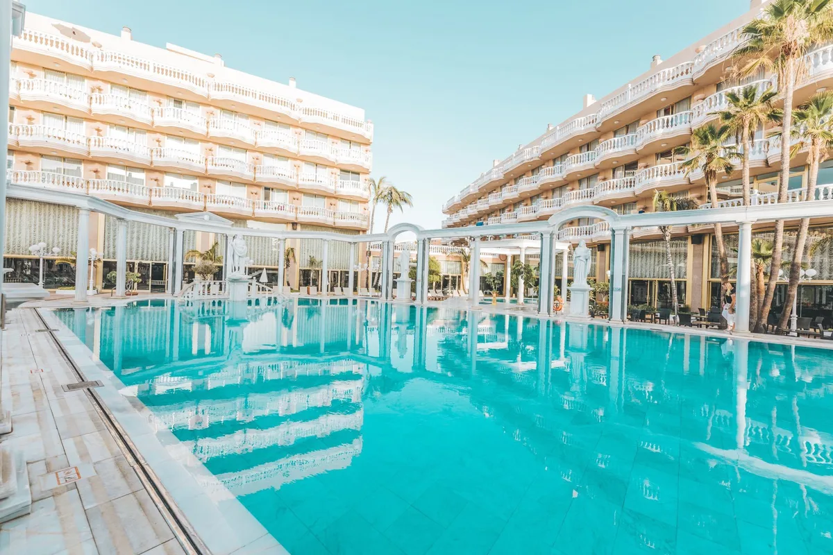 Hotel Cleopatra Palace — hoofdfoto
