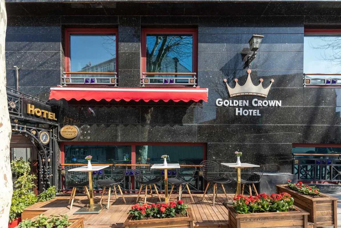 Golden Crown — hoofdfoto