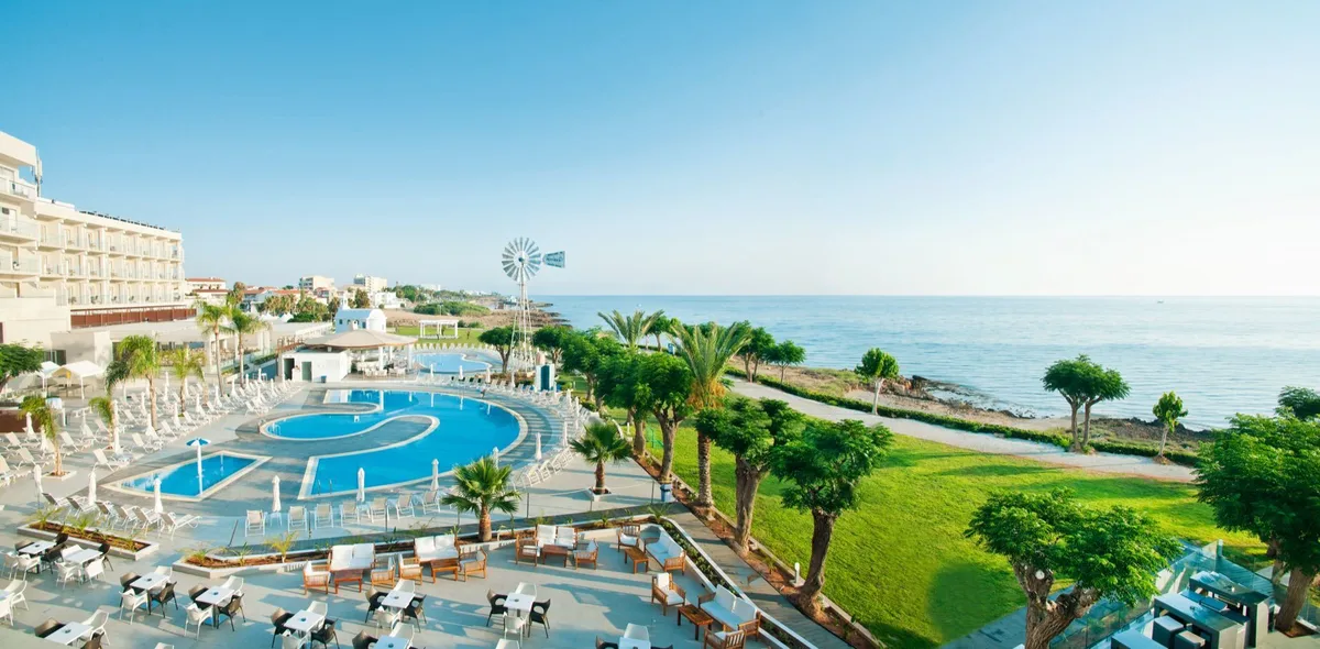 Pernera Beach Hotel — hoofdfoto