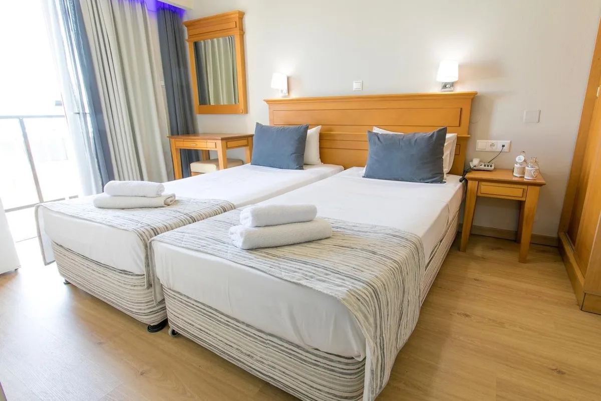City Plus Rhodes Hotel — hoofdfoto