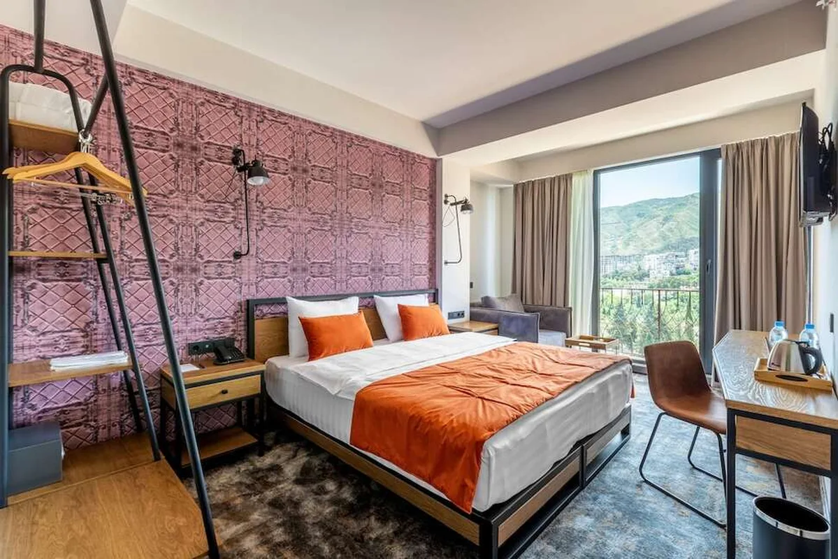 Biography Tbilisi — hoofdfoto