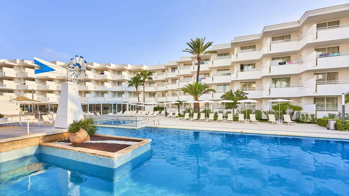 Globales Cala Bona — hoofdfoto