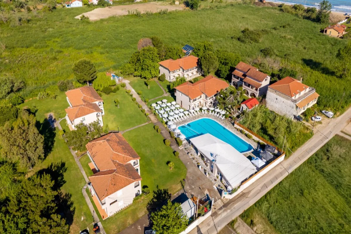 Kamari Apartments, hoofdfoto