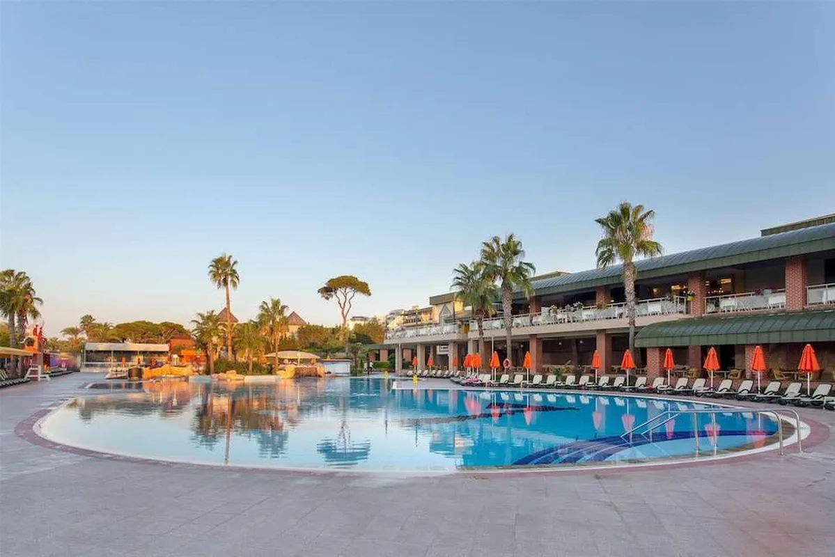 Pine Beach Belek — hoofdfoto