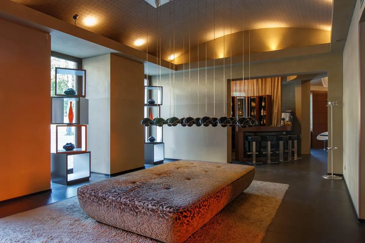 987 Prague — hoofdfoto