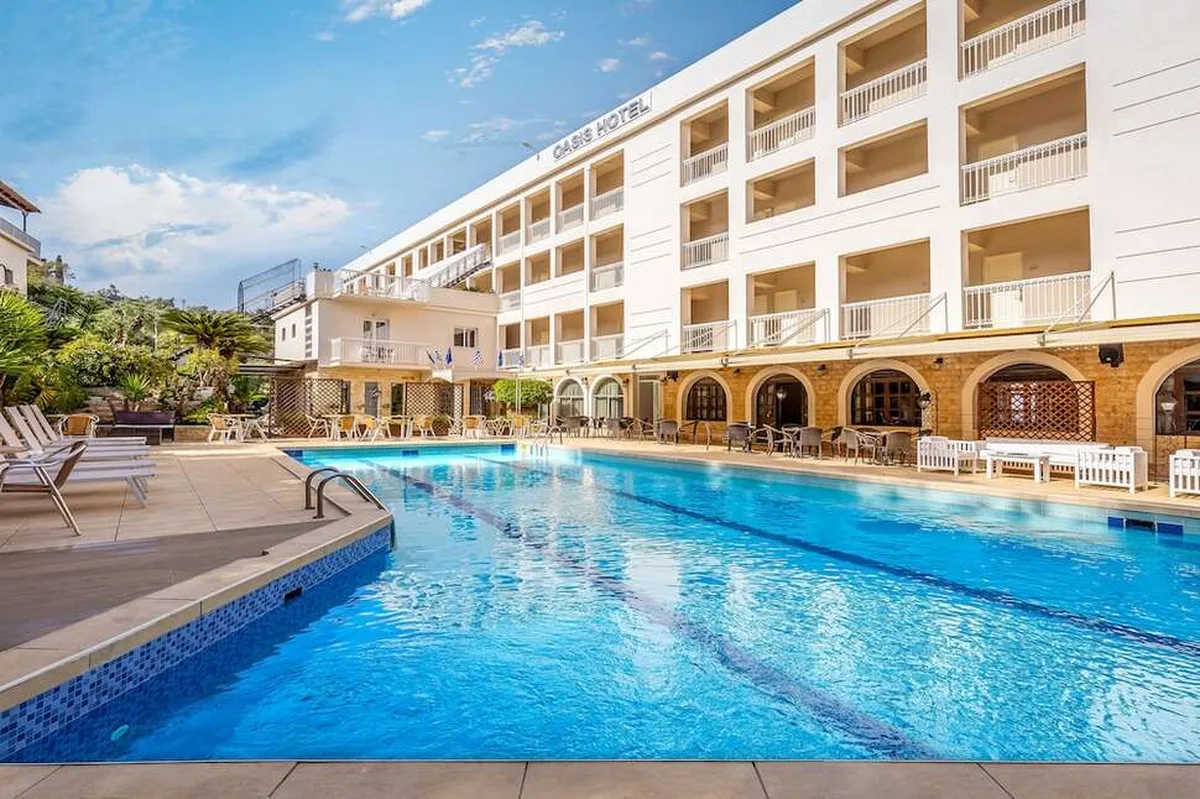 Oasis Hotel — hoofdfoto