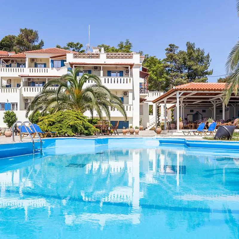 Hotel Stafylos Suites — hoofdfoto
