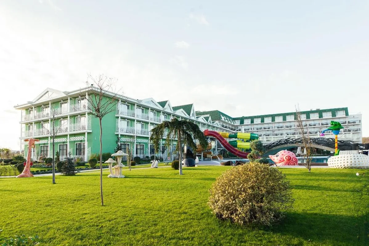 Therma Palace — hoofdfoto